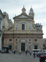 Diese Kirche hier stand direkt hinter der Kathedrale. Für einen Blick in ihr Inneres war allerdings leider keine Zeit, es gibt einfach viel zu viele Sakralbauten in Genua.