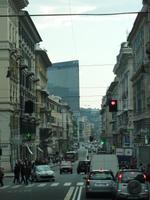 Und mitten zwischen all den alten Gebäuden dann dieser Glaspalast. Auch an Genua geht der Fortschritt nicht spurlos vorüber.