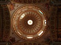Und auch die Kuppel selbst schimmerte in einer herrlich goldenen Farbe.
