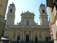 Von außen wirkte die Kirche eher unscheinbar. Umso größer war selbstverständlich die Überraschung beim Betreten.