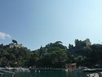 Rechts oben sehen Sie die romanische 