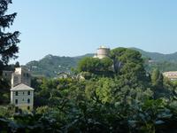 So sah das Castello übrigens von hinten aus. Ich war daran vorbeigelaufen, um mich auf die Suche nach Portofinos Leuchtturm zu machen.