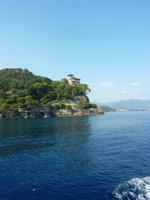 Direkt hier um die Ecke liegt die Stadt Santa Margherita. Dieser Abschnitt der Mittelmeerküste heißt übrigens die Costa dei delfini (Delfinküste).