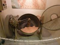 Aus diesem Granulat wird später einmal Seife hergestellt.