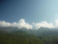 Über die Berge schob sich langsam aber sicher eine Wolkenwand. Durch den Föhn schien sie sich allerdings schnell aufzulösen.
