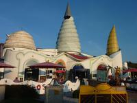 Auch an der Kunst-Raststätte Illertal Ost hielten wir nochmals an. Endlich waren wir wieder in Deutschland!