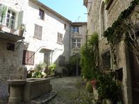 Licht über dem Dorf