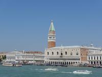 Geschäftiges Treiben auf dem Canal Grande