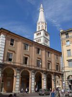 Ghirlandina