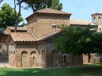 Mausoleum di Galla Placidia  (Außen)