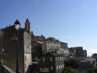 Tag 12 - 1 - Bergdorf Cervione mit Kirche und Paoli-Büste (1)