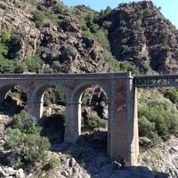 Eisenbahnbrücke im Golotal