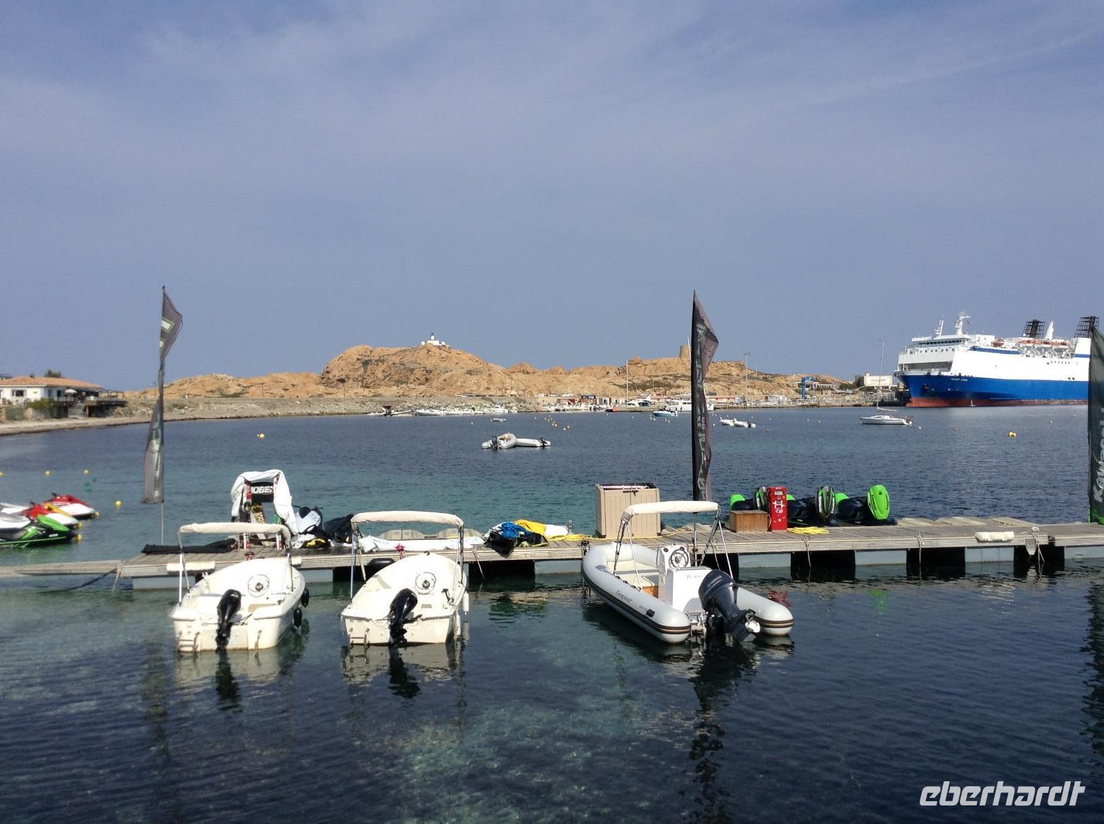 Hafen von Isola Rossa