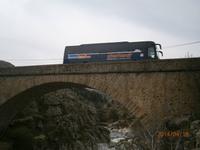 unser Bus auf der Golobrücke