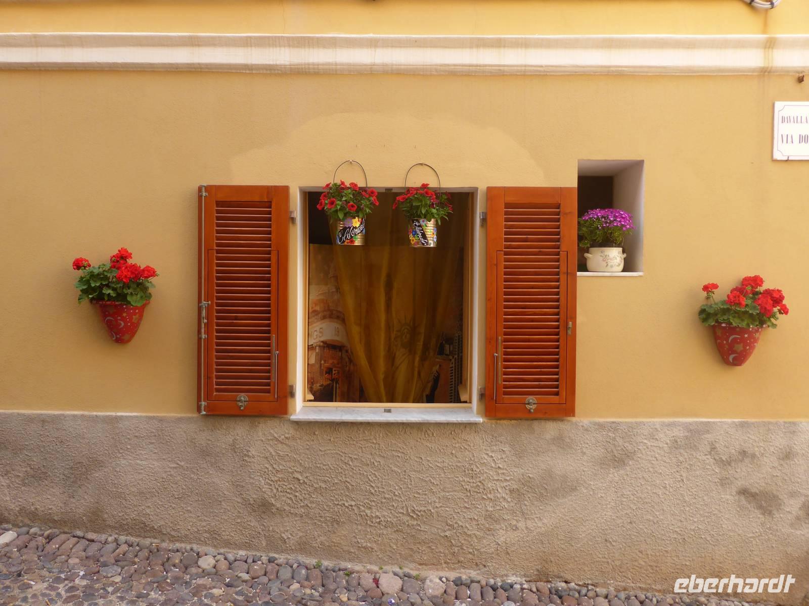 Alghero - geschmücktes Fenster