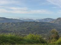 Blick zu den Berggipfeln Korsikas