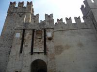 Zinnenbekront - unverkennbar waren hier mal Venezianer am Bauen.