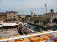In Lazise ist erster Halt bei der Überfahrt.