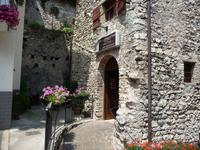 Ein- Ausgang zur Limonaia del Castel.