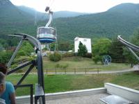 Diese Gondel dreht sich auf dem Weg nach oben einmal um ihre eigene Achse.