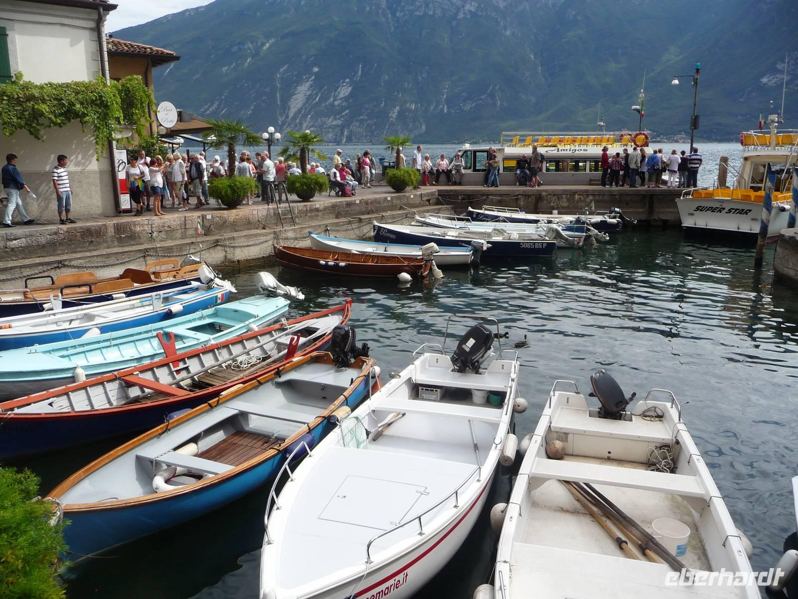 Eine kleine Marina am Alten Hafen