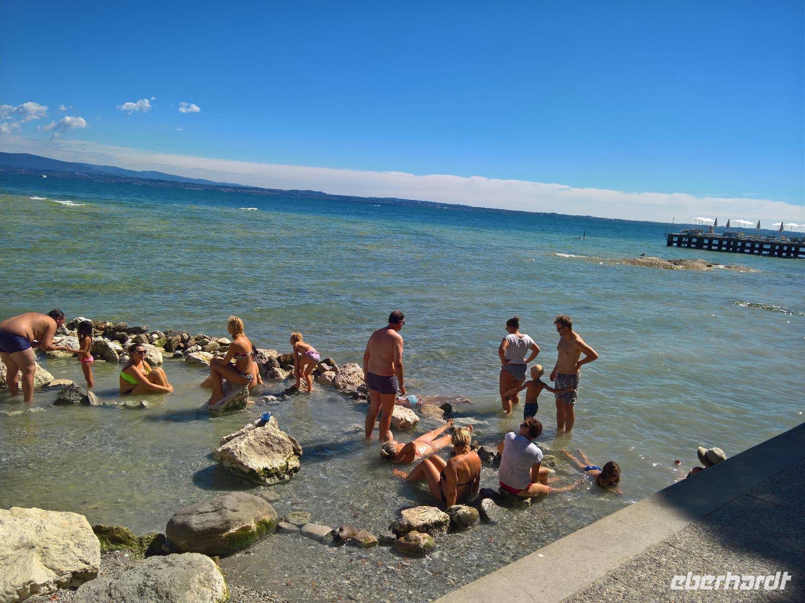 Warme bis sehr warme Quellen entspringen dem Gardasee.