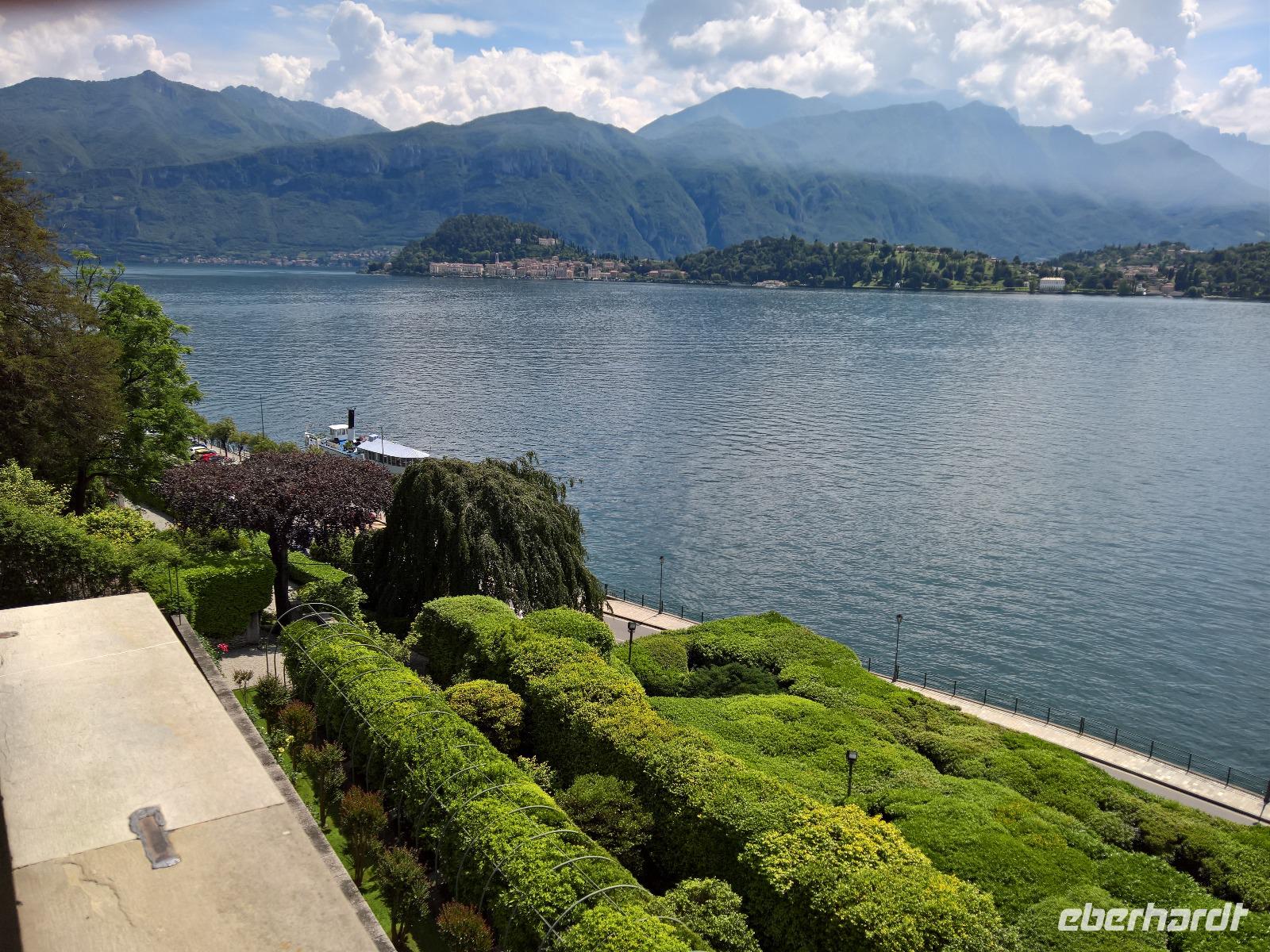 Und noch ein Blick über Villa, See und Berge.