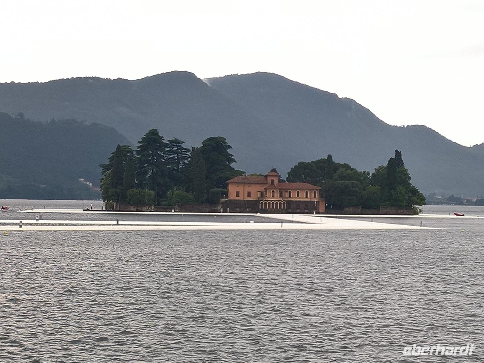 Eine Woche vor Eröffnung von Christos 