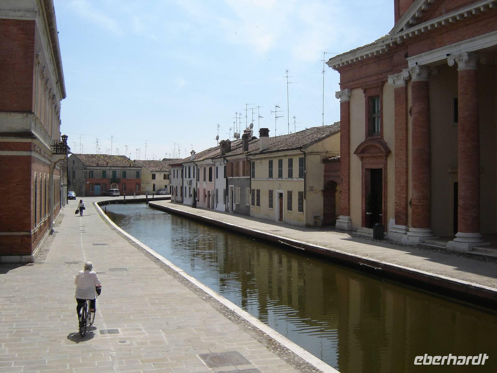  Comaccio