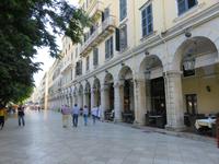 In Korfu-Stadt - Arkaden am Liston