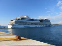 AIDAblu im Hafen von Korfu