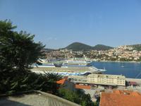 AIDAblu im Hafen von Dubrovnik