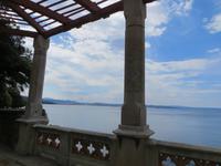 Im Park des Schlosses Miramare – Blick nach Triest