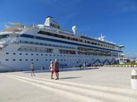 Die AIDAaura im Hafen von Zadar