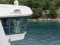 0292 Kreuzfahrt AIDAvita - Adria - Dubrovnik - Auslaufen - AIDAvita - der Kapitän bei der Arbeit
