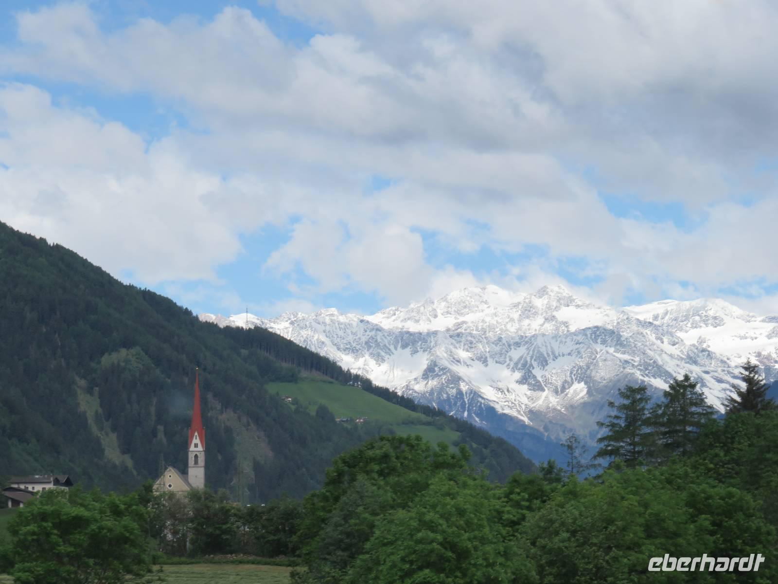 576 Kreuzfahrt AIDAvita - Adria -Heimreise Blick zur Nordkette