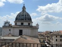 Ausblick zur Kirche mit Glockenturm  &ndash; &copy; Heike Jack (Eberhardt TRAVEL)