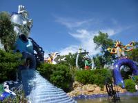 Tarotgarten von Niki de Saint Phalle und Team bei Capalbio, Magier und Hohepriesterin