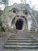 Heiliger Wald in Bomarzo, Höllentor (Menschenfresser)