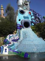 Tarotgarten von Niki de Saint Phalle und Team bei Capalbio, Magier und Hohepriesterin