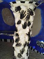 Tarotgarten von Niki de Saint Phalle und Team bei Capalbio, Säule im Kaiser