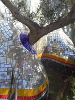 Tarotgarten von Niki de Saint Phalle und Team bei Capalbio, Baum