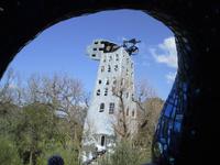 Tarotgarten von Niki de Saint Phalle und Team bei Capalbio, Turm zu Babel