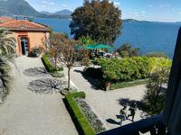 ... mit traumhaft schönem Blick über den Lago Maggiore.
