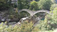 Verzascatal Römerbrücke in Lavertezzo