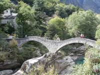 Verzascatal-Lavertezzo Römische Brücke