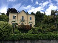 schöne Villen und Gärten am Comer See