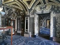 Die Muschelgrotte als kühler Aufenthaltsort an heißen Sommertagen.