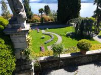 Lieblicher Blick auf die unterste Terrasse.