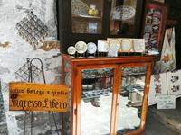 Handwerkliches auf der kleinen Insel lädt zum Betrachten ein.